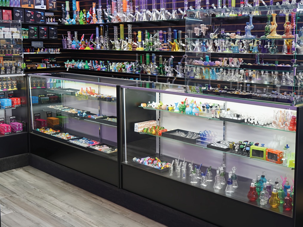 Glass & Water Pipes